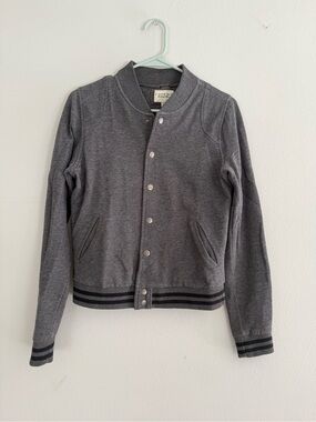 I LOVE H81 Varsity Bomber Jacket
Heather Gray / Size M